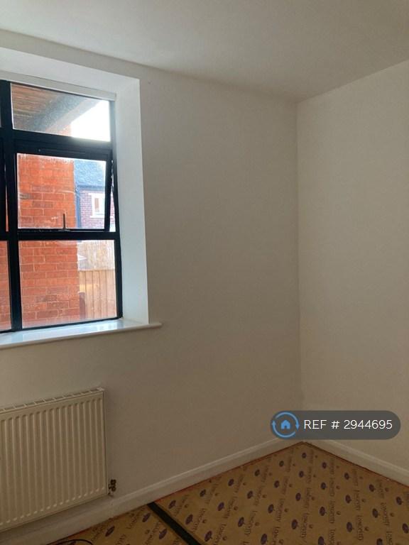 Flat Hawthorn Street in Wilmslow