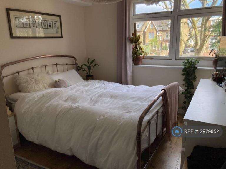 Flat Florence Road in Greater London