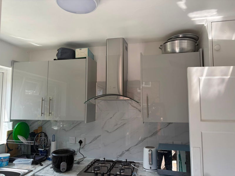 Room Windham Avenue in Greater London