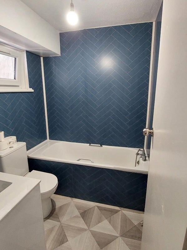 Room Millender Walk in Greater London