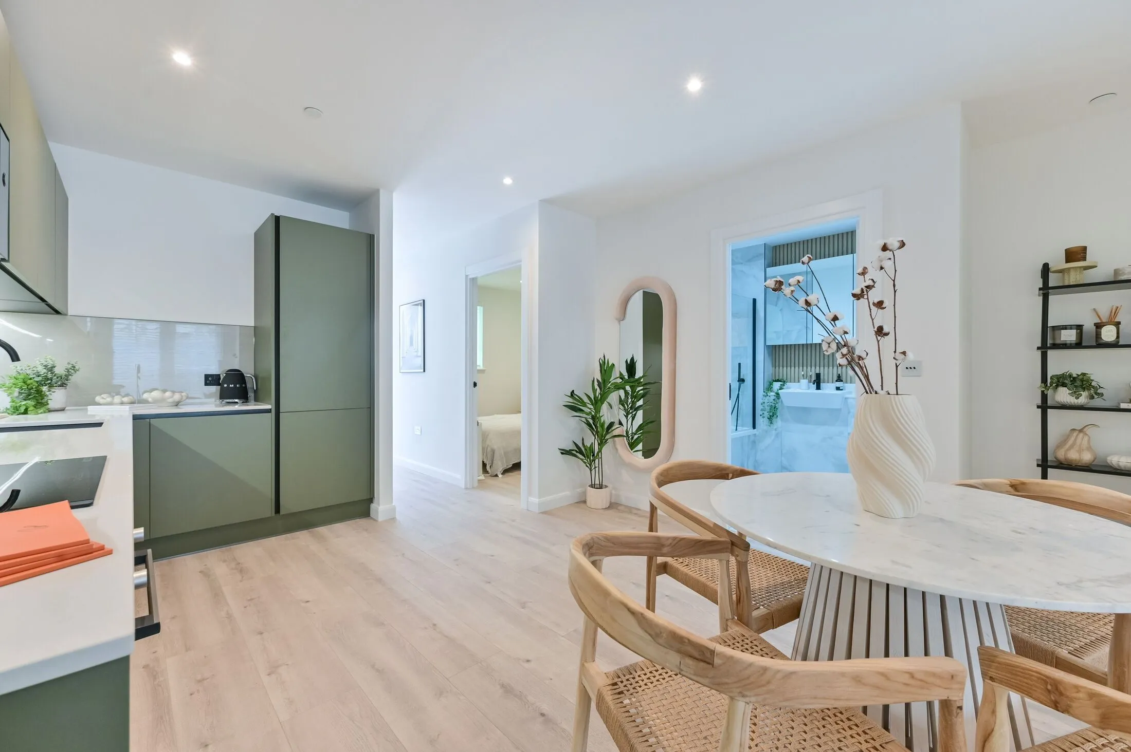 Flat Ravensbury Terrace in Greater London