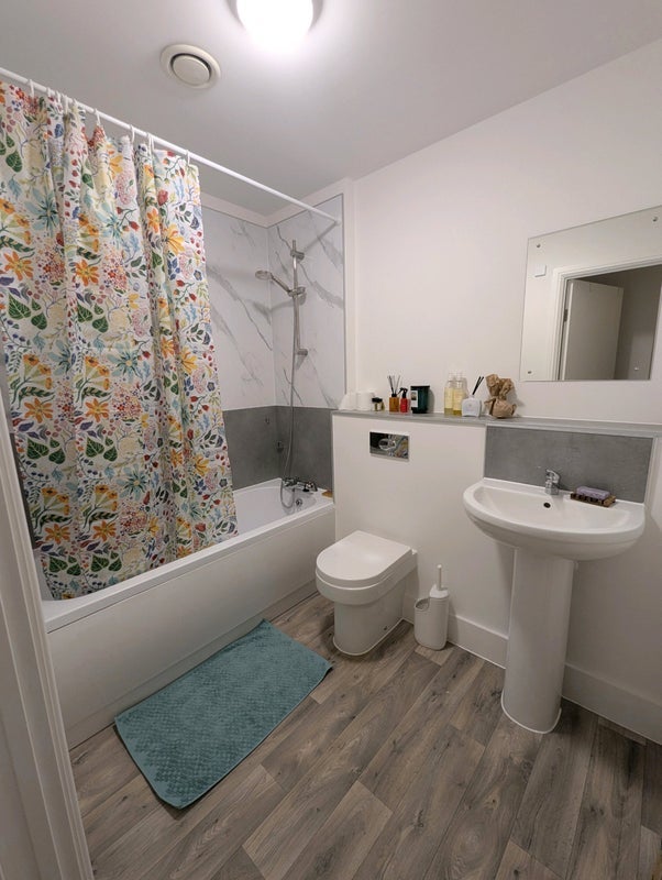 Room Essex Street in Bristol
