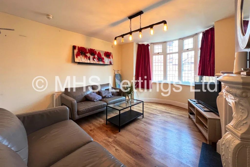 Room Greyshiels Avenue in Leeds