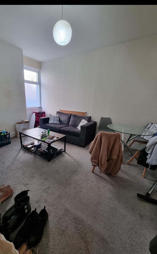 Flat Queen Street in Pontypridd