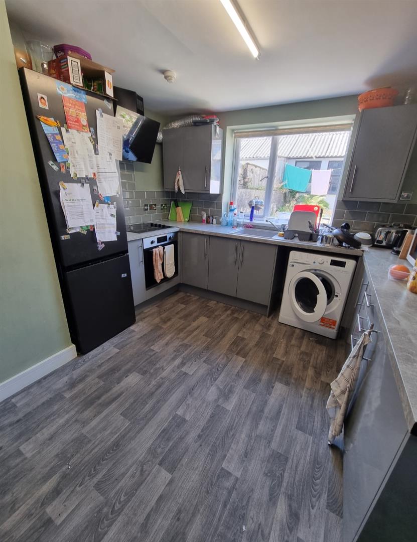 Flat Queen Street in Pontypridd