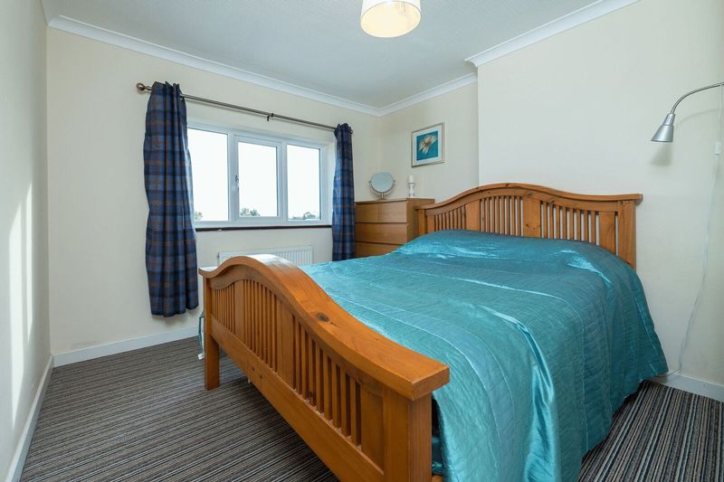 House Cawdor Crescent in Greater London