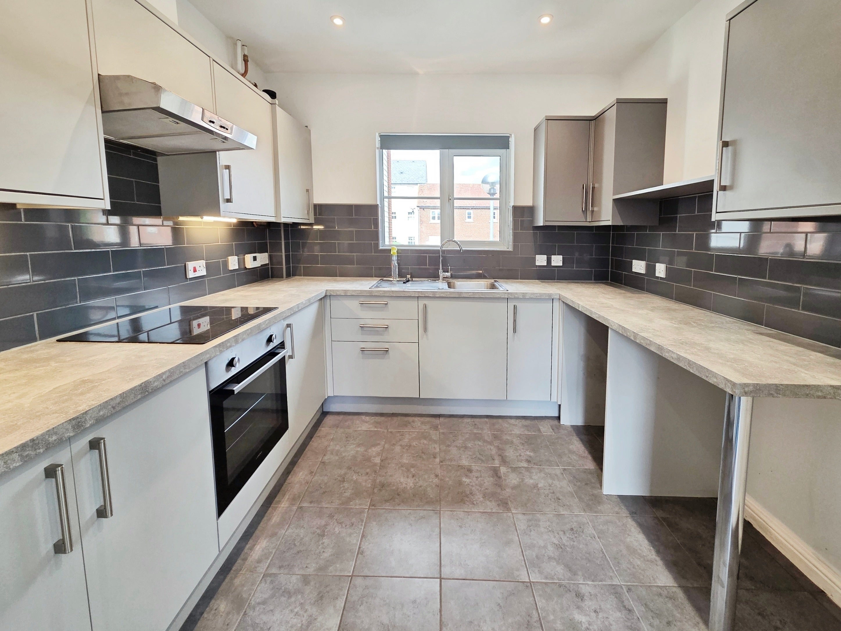 Flat Baker Way in Witham