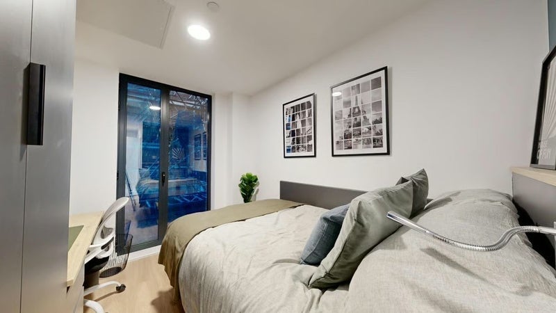 Room Wollaton Street in Nottingham