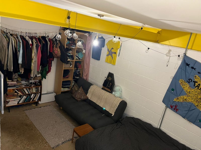 Room Overbury Road in Greater London