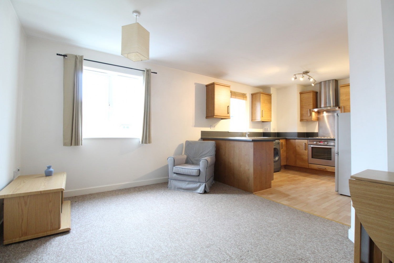 Flat Mortimer Gardens in Colchester