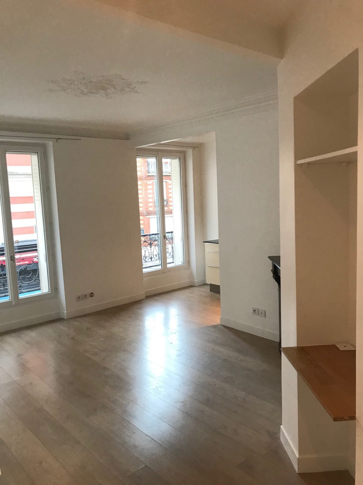 Flat Rue Montcalm in Paris