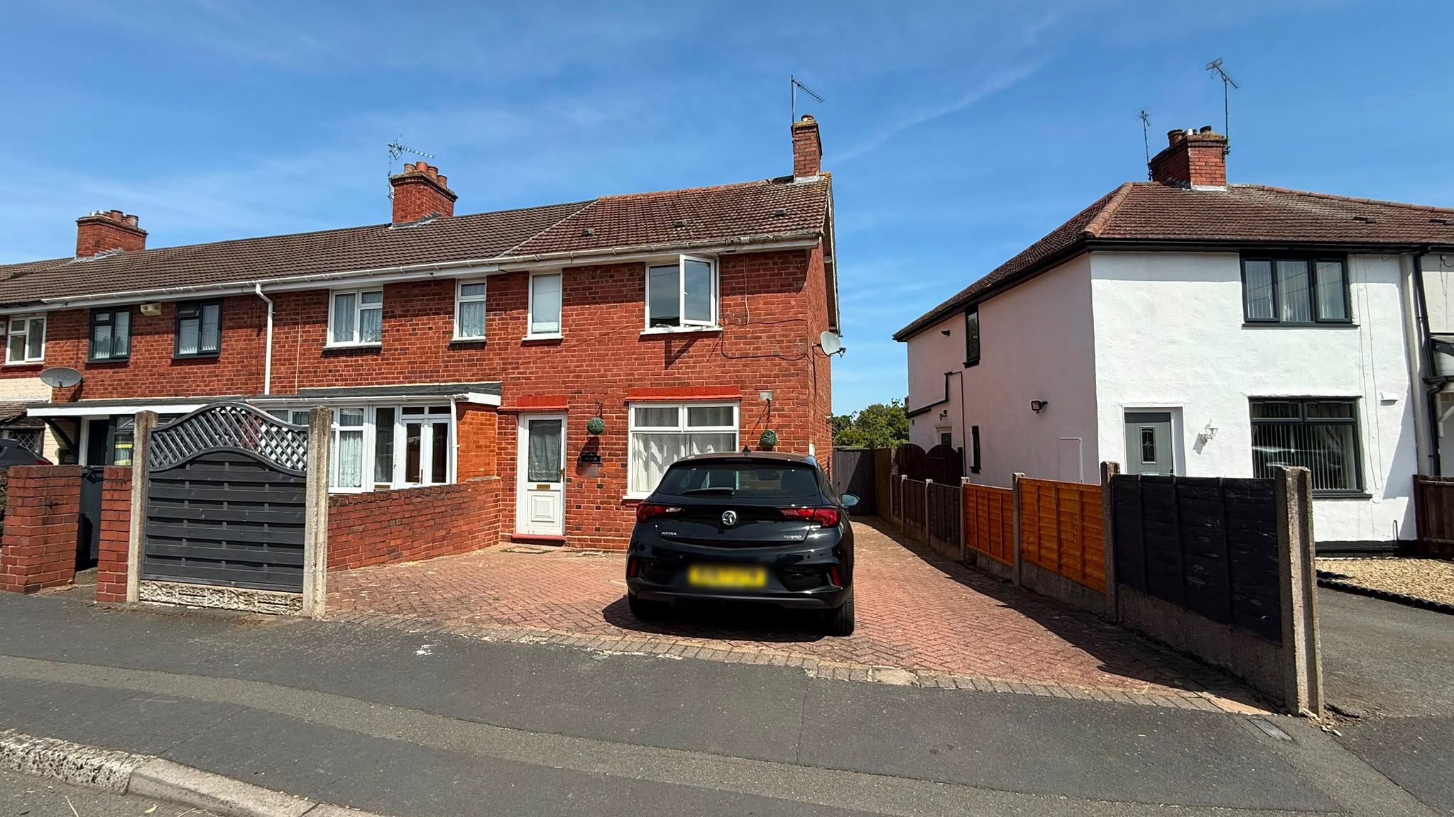 House Milton Road in Sandwell