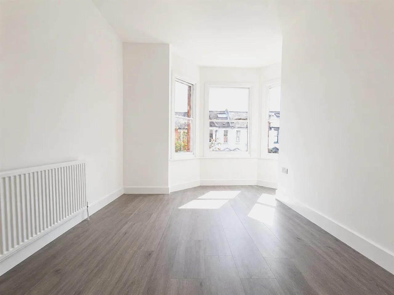 Flat Cavendish Road in Greater London