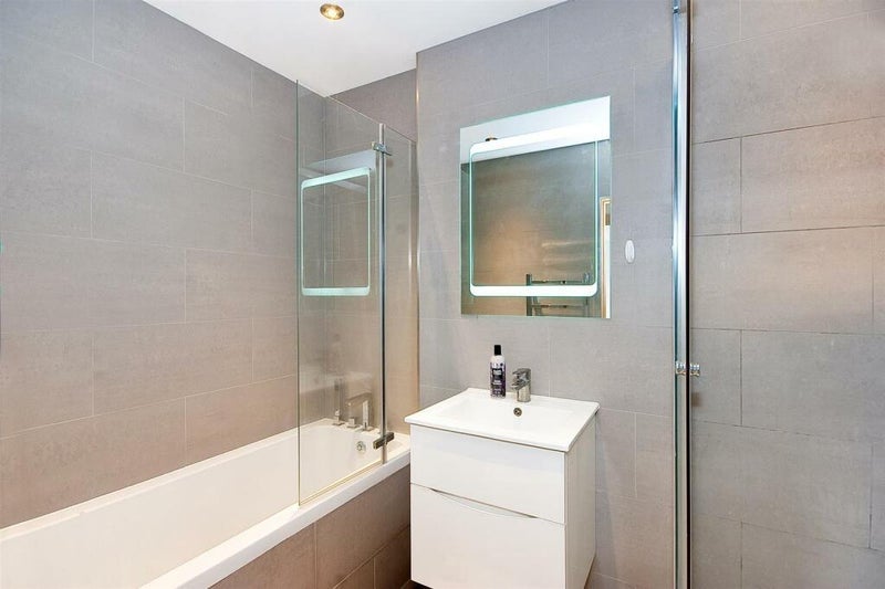 Room Porchester Place in City of Westminster