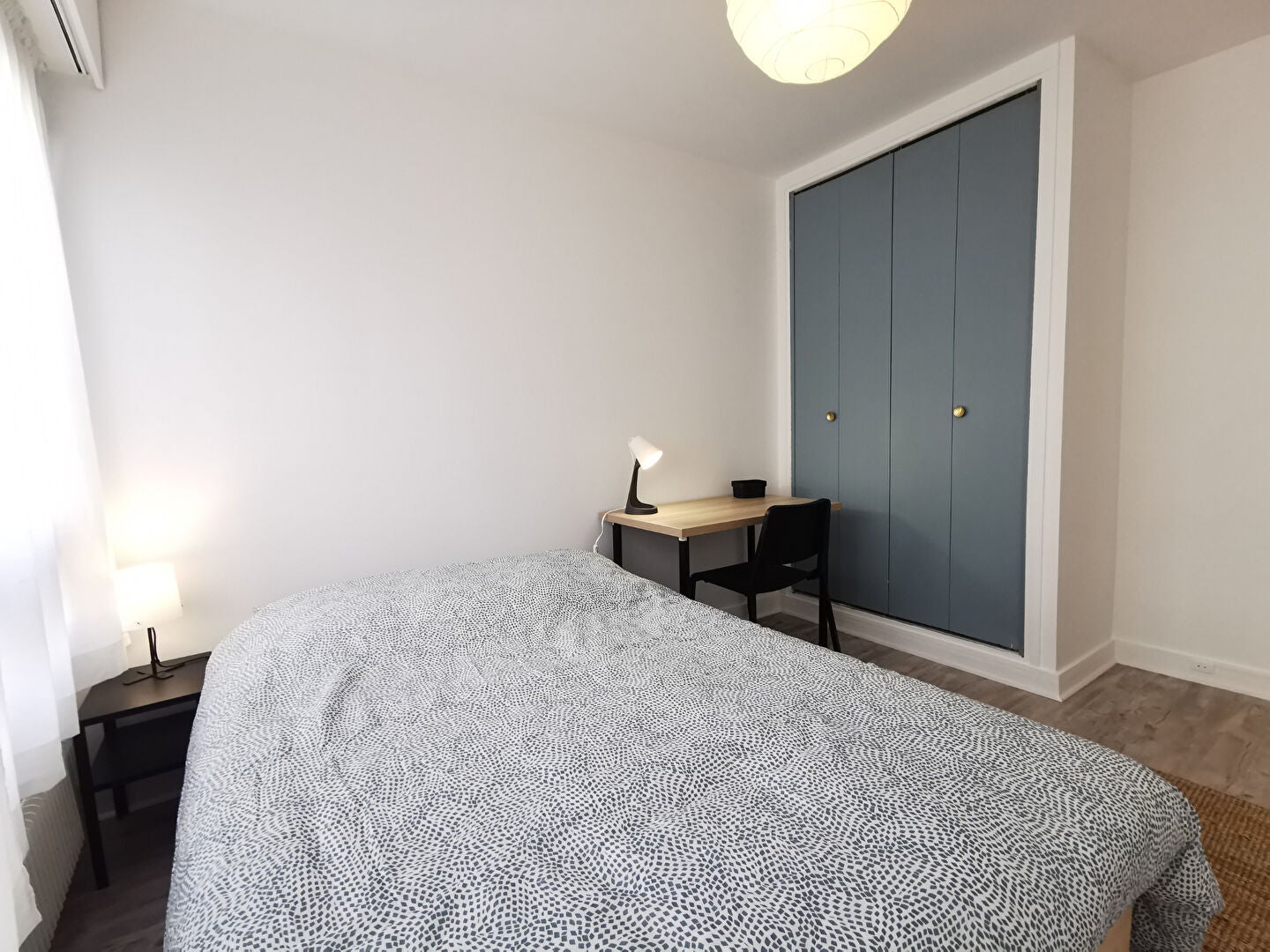 Room Rue des Ardennes in Les Ulis