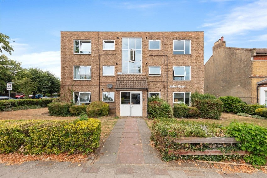 Flat Stodart Road in Greater London
