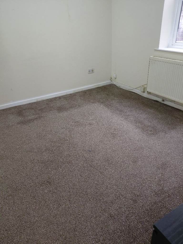 Flat Walmersley Road in Bury