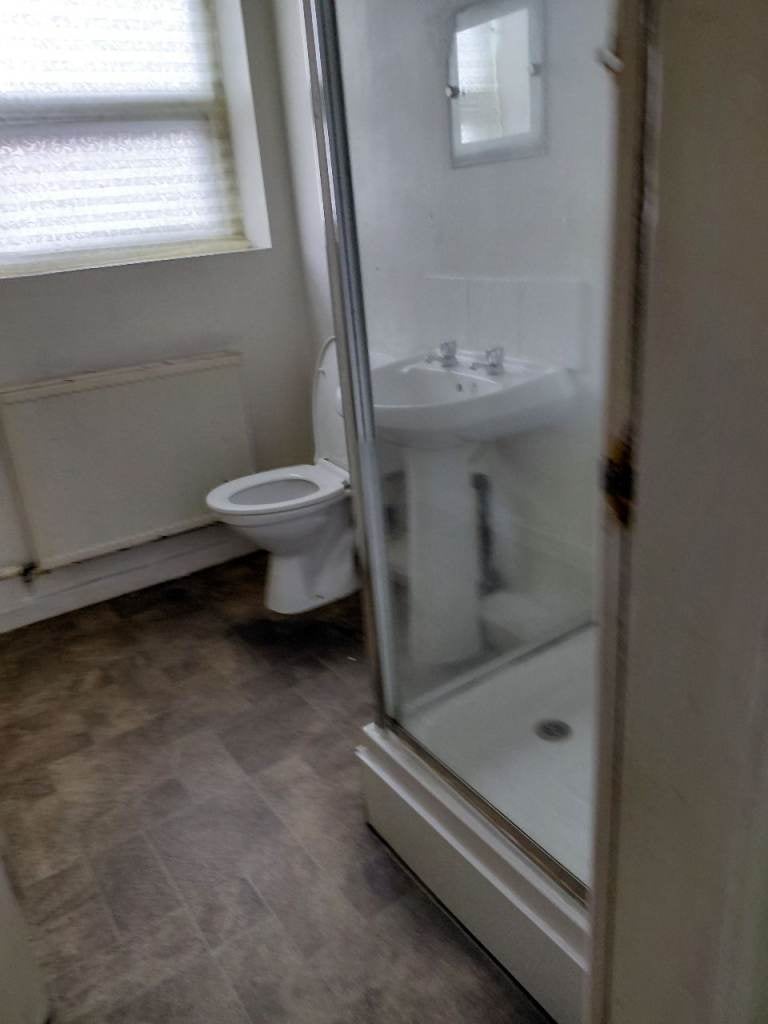 Flat Walmersley Road in Bury