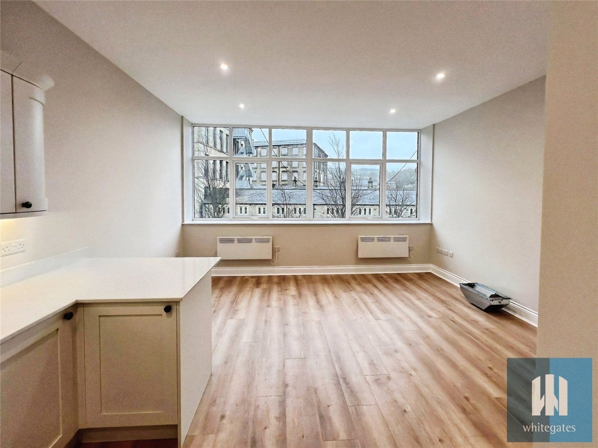 Flat Manchester Road in Kirklees