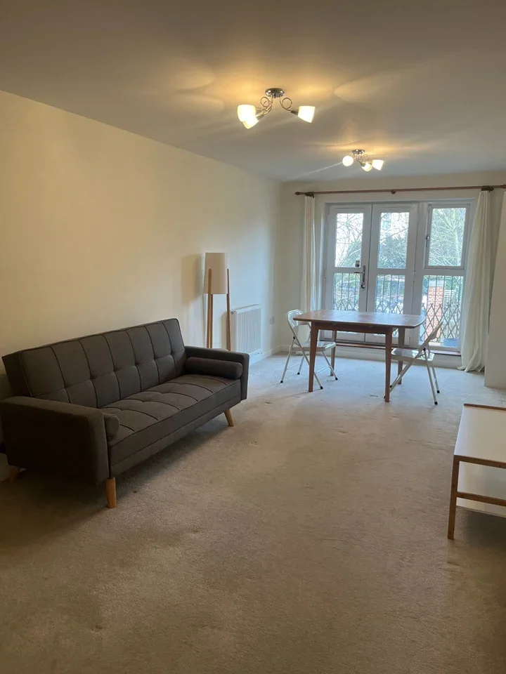 Flat Worcester Close in Greater London