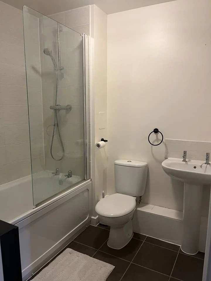 Flat Worcester Close in Greater London