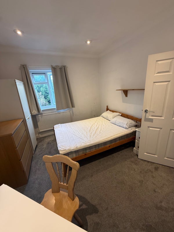 Room Blackshaw Road in Greater London