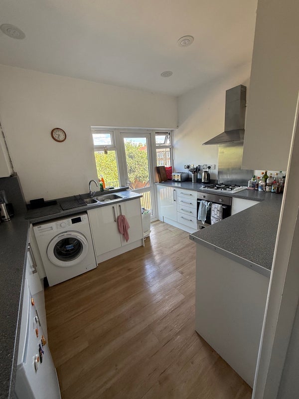 Room Blackshaw Road in Greater London