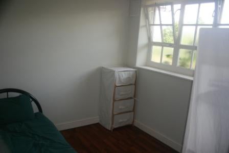 Room Prusom Street in Greater London