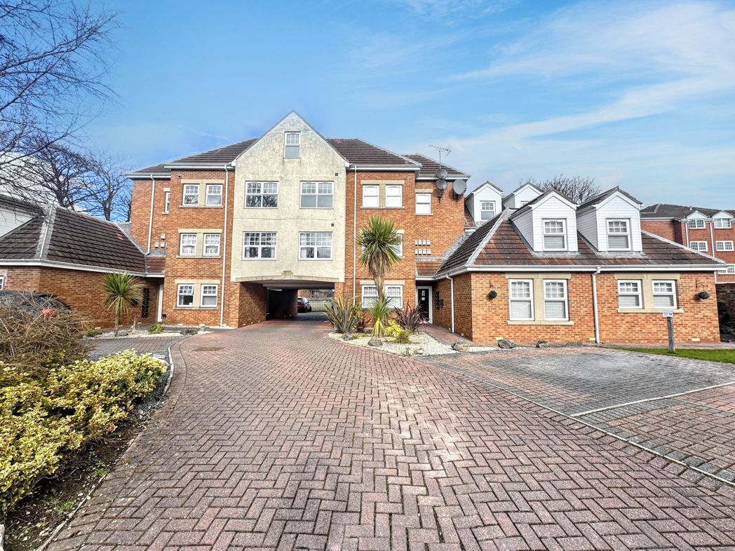 Flat Grosvenor Road in South Tyneside