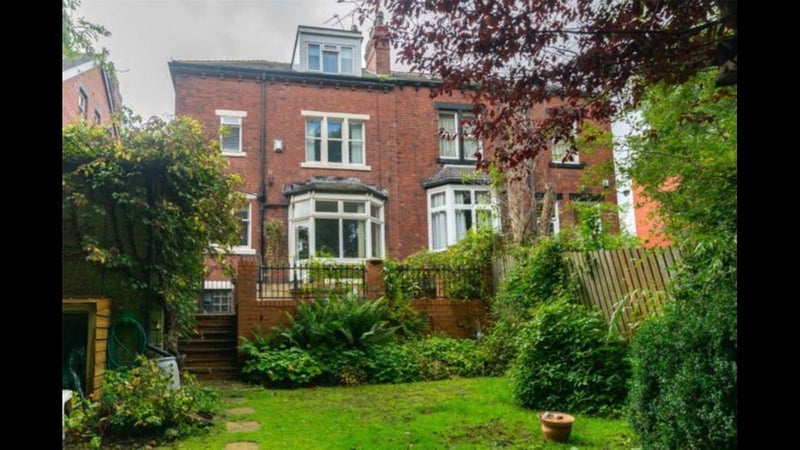 House Cross Flatts Avenue in Leeds