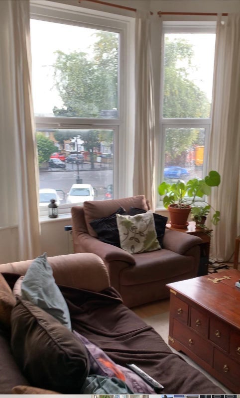 Room Ilderton Road in Greater London