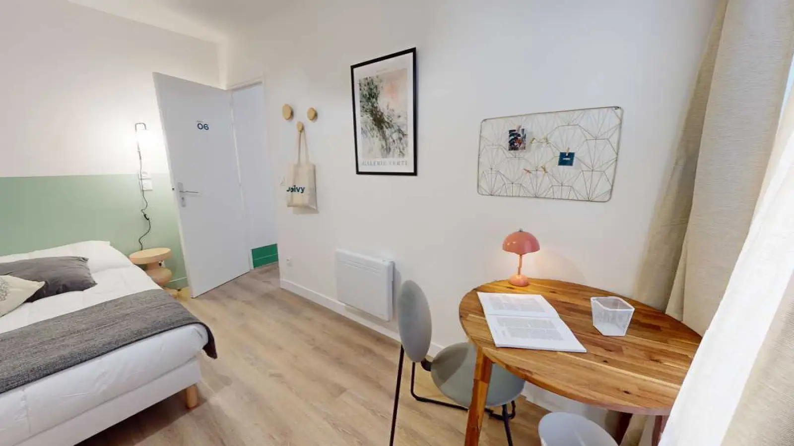 Room Passage Hébrard in Paris