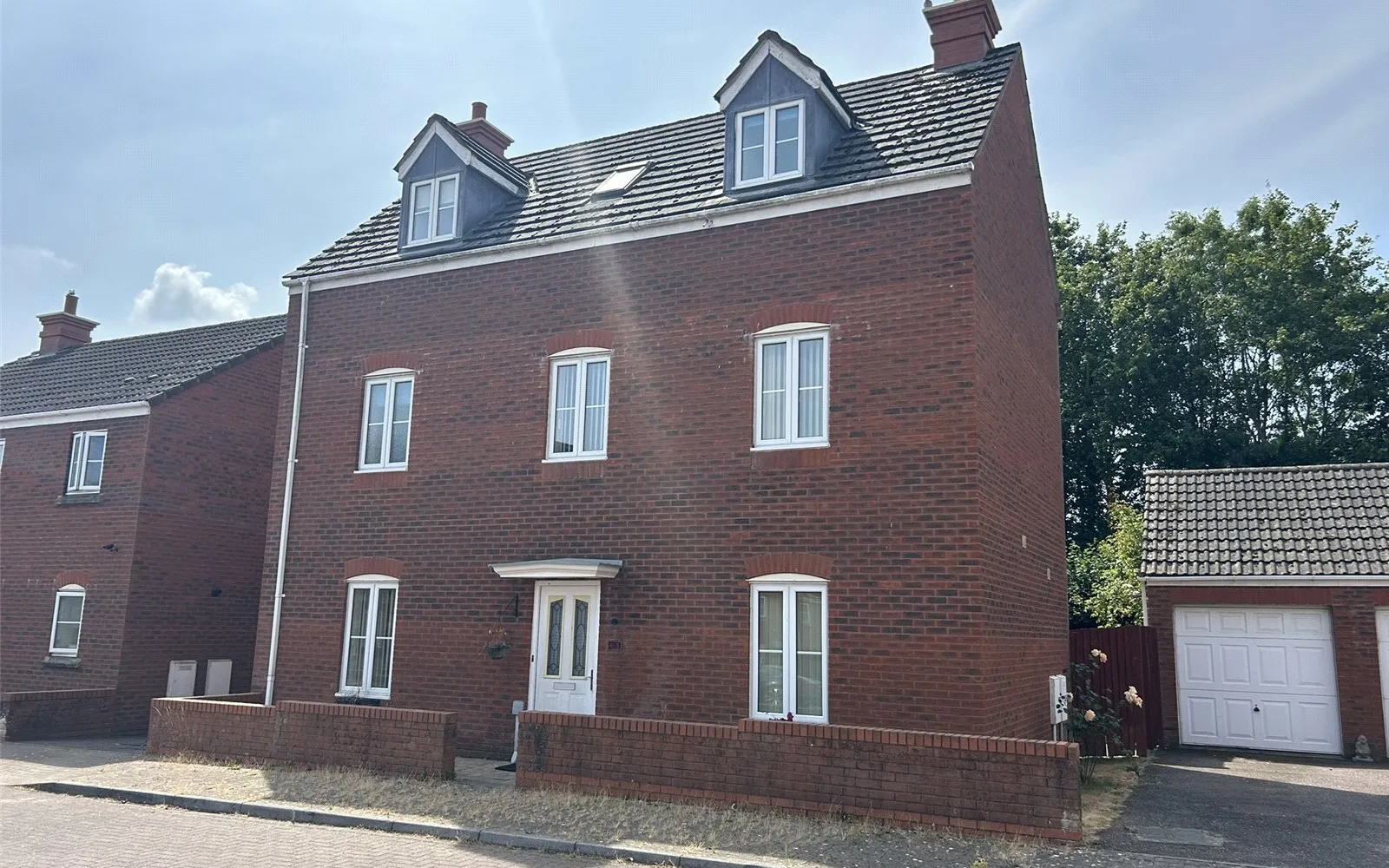 House Brutton Way in Chard