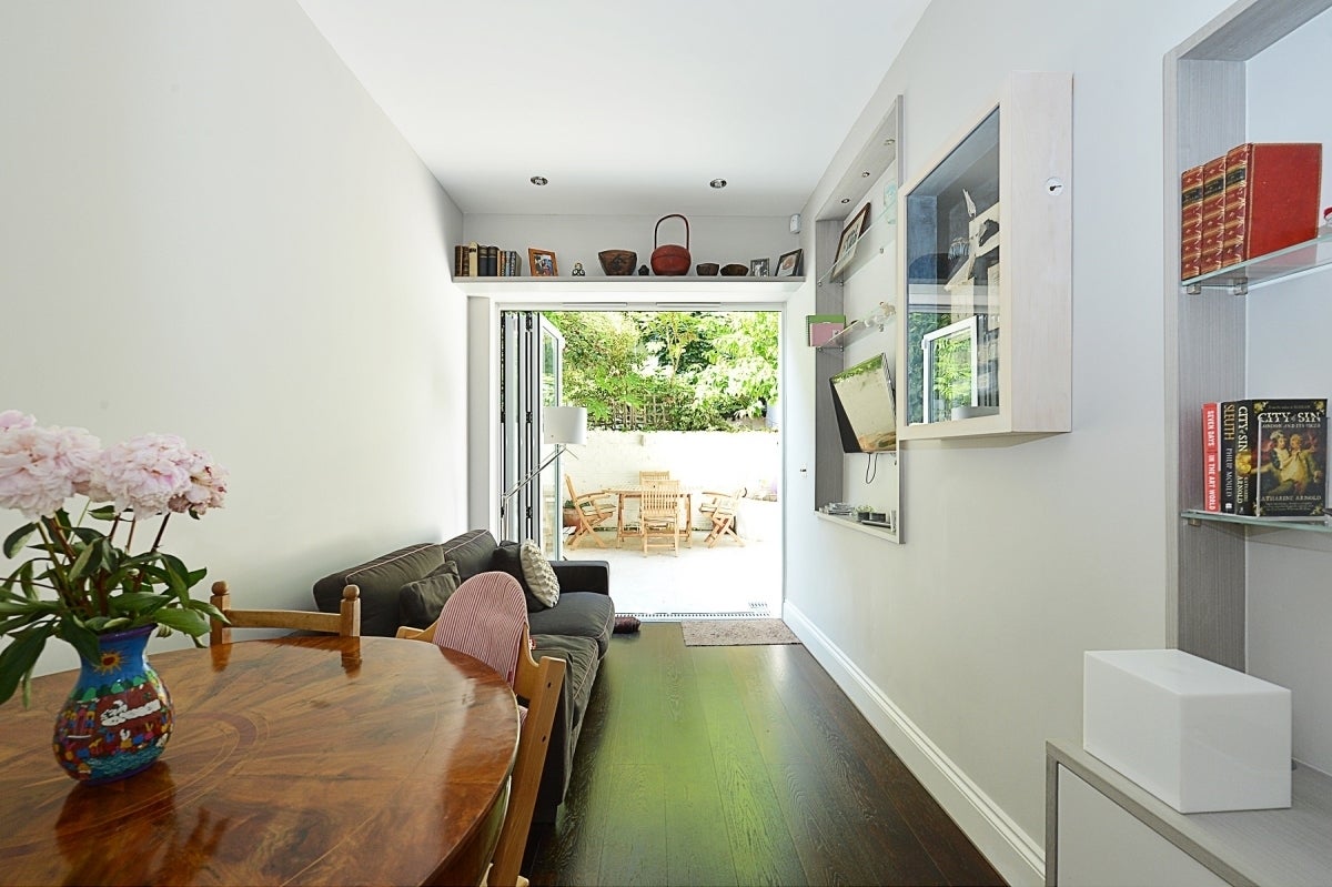 Flat Cambridge Street in City of Westminster