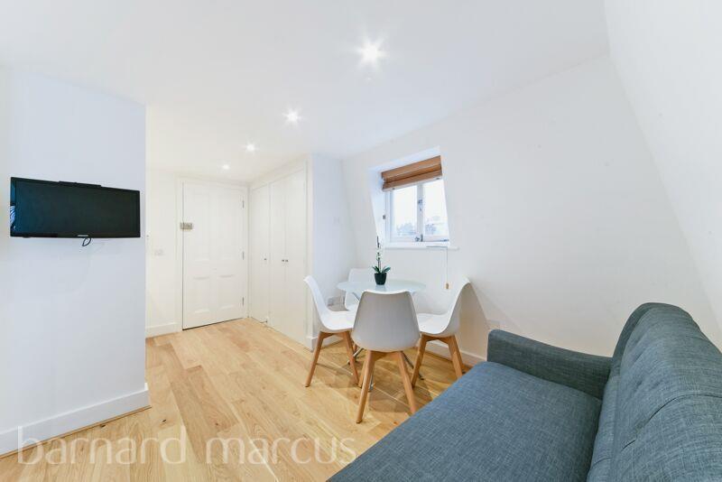 Flat Coleherne Road in Greater London