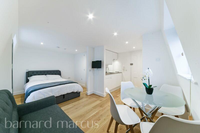 Flat Coleherne Road in Greater London