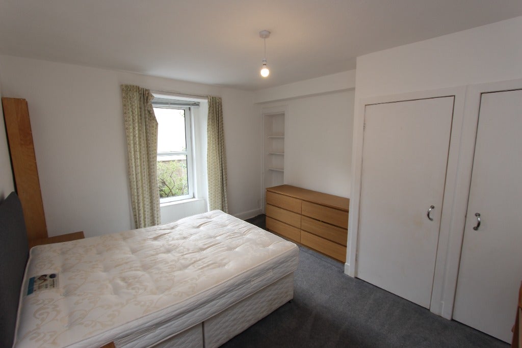 Flat Caledonian Crescent in City of Edinburgh
