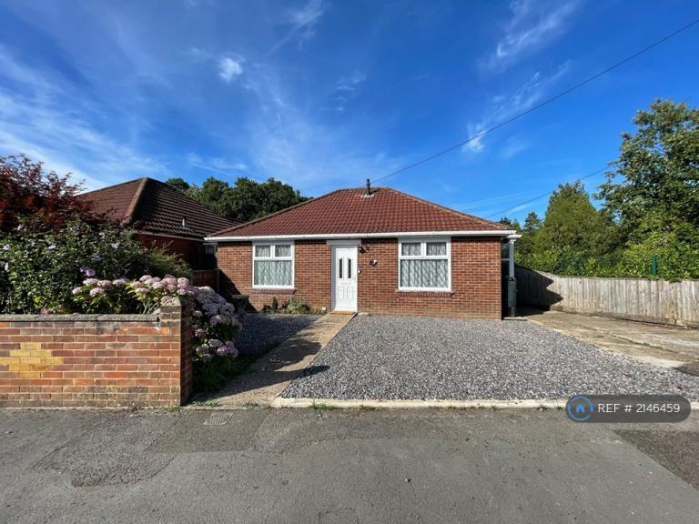 House Arcadia Close in Southampton