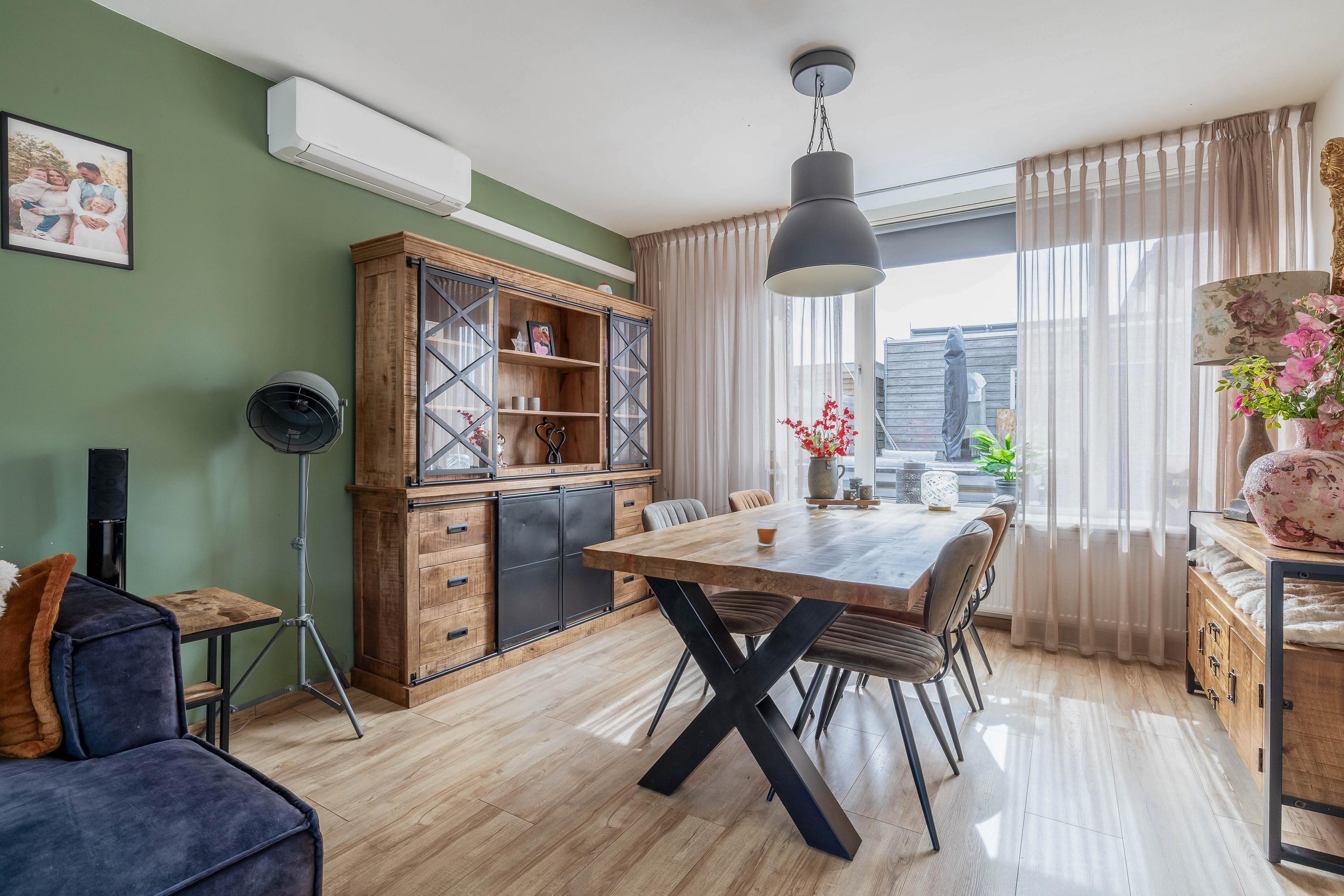 Tussenwoning te koop: Hugo de Grootstraat 142, Oude Pekela