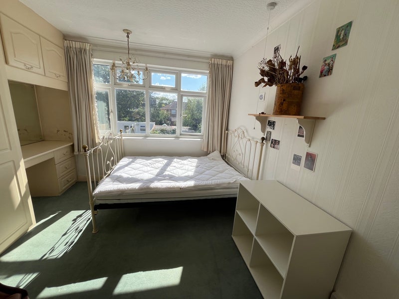 Room Springfield Avenue in Greater London