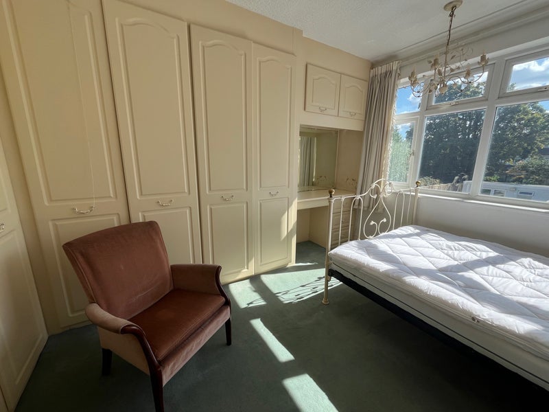 Room Springfield Avenue in Greater London