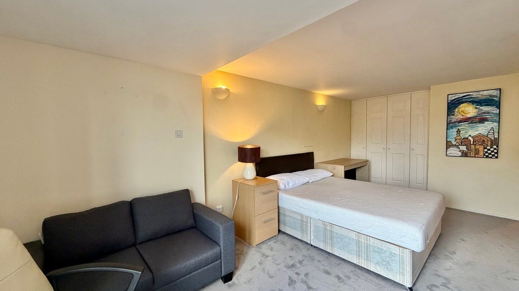 Flat Cromwell Road in Greater London