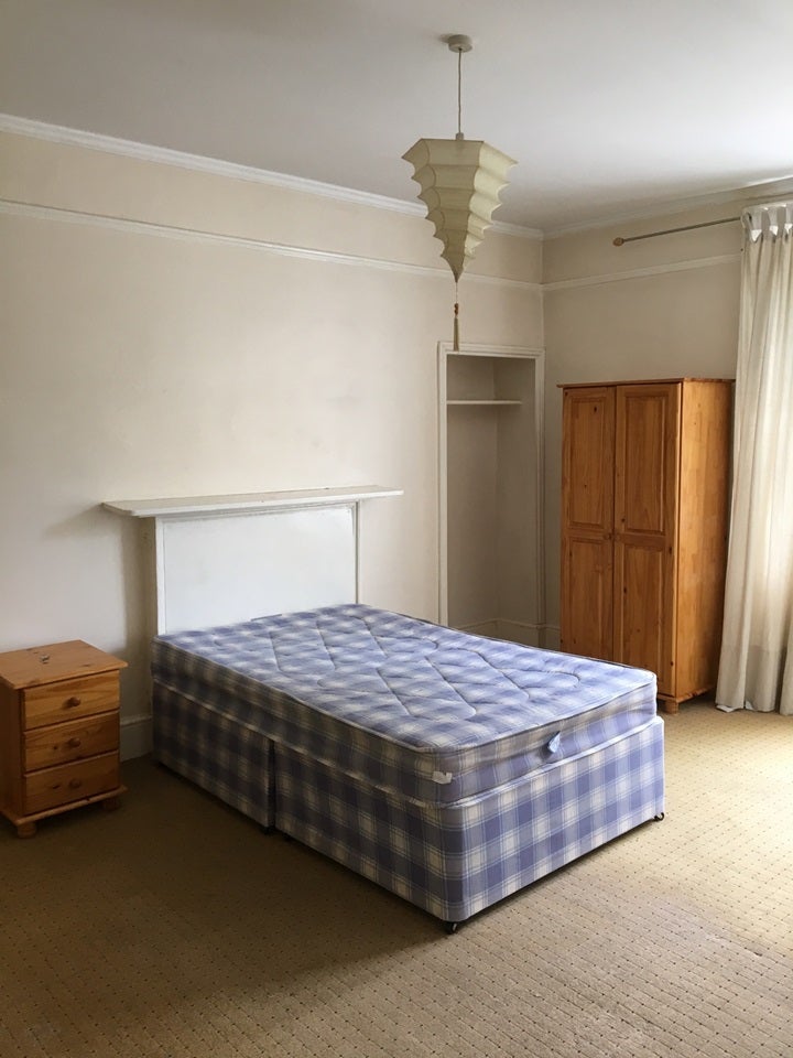Room Burlington Street in Bath