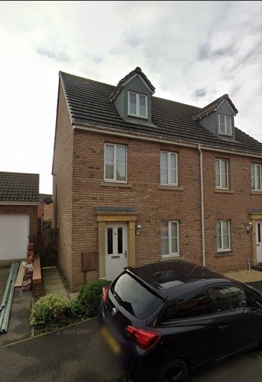 House Wren Close in Corby