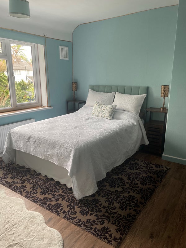 Room Nowell Road in Greater London