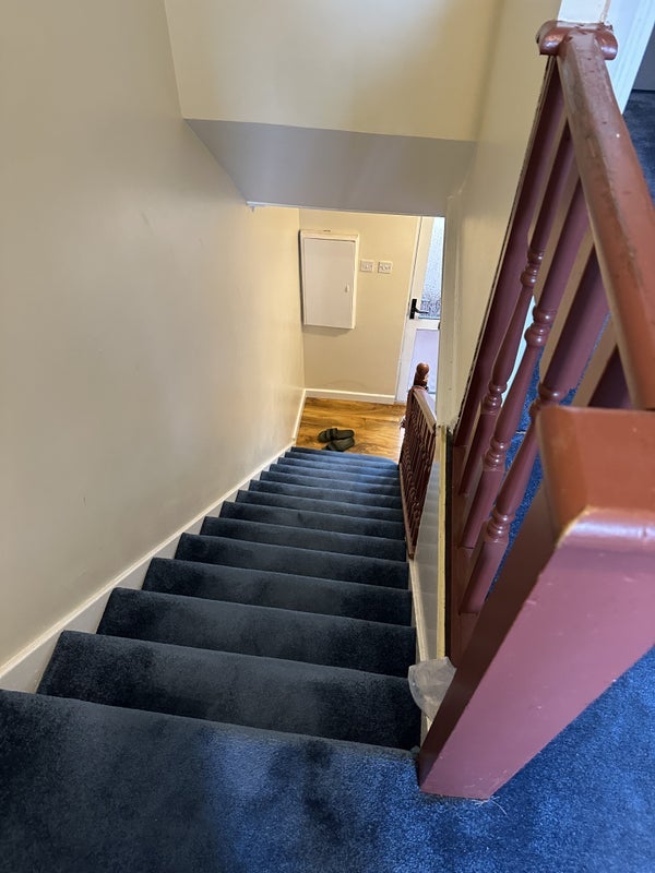 Room Moorside Road in Greater London