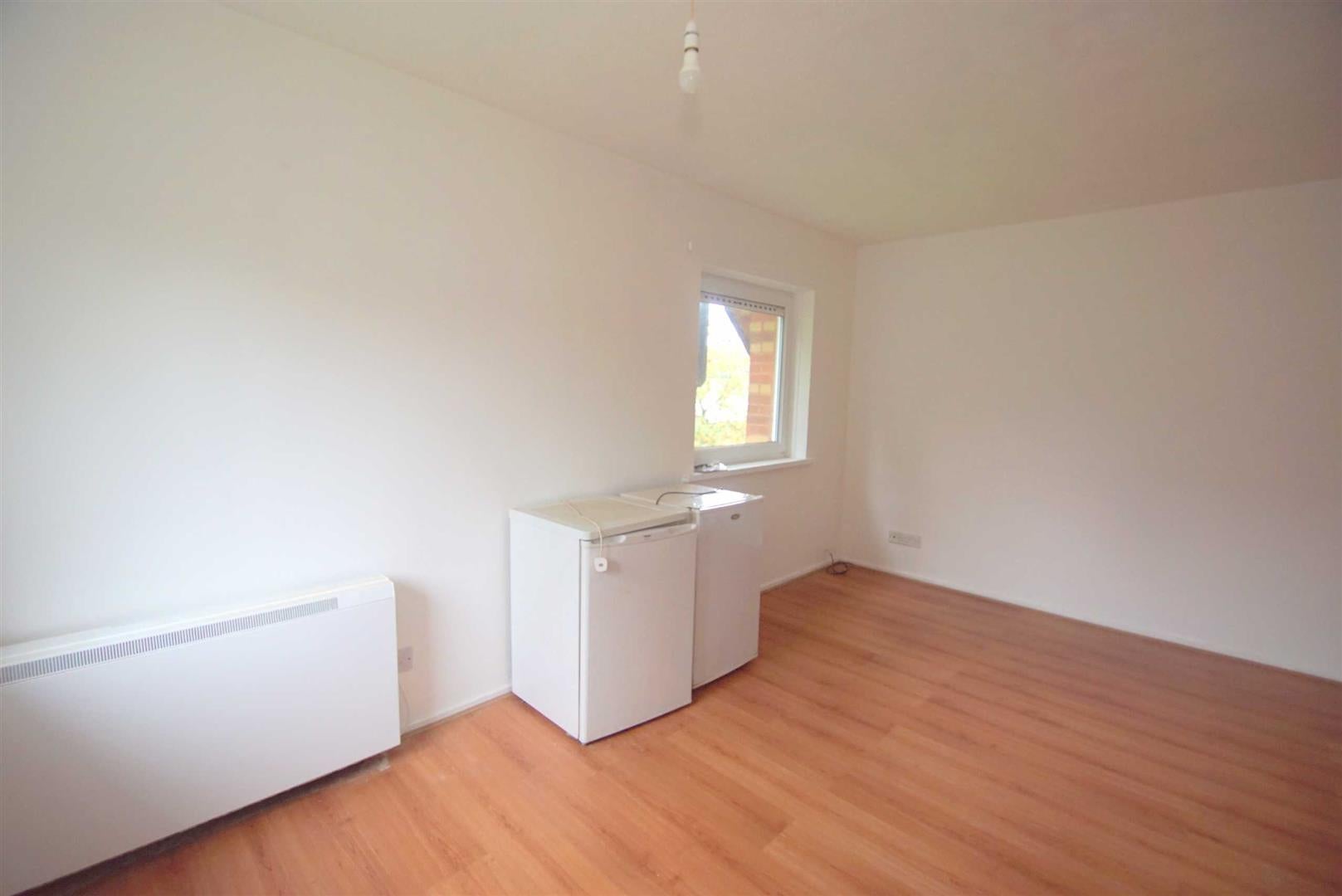 Flat Newhall Green in Leeds