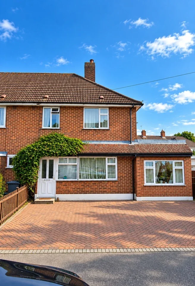 House Greenwood Avenue in Broxbourne