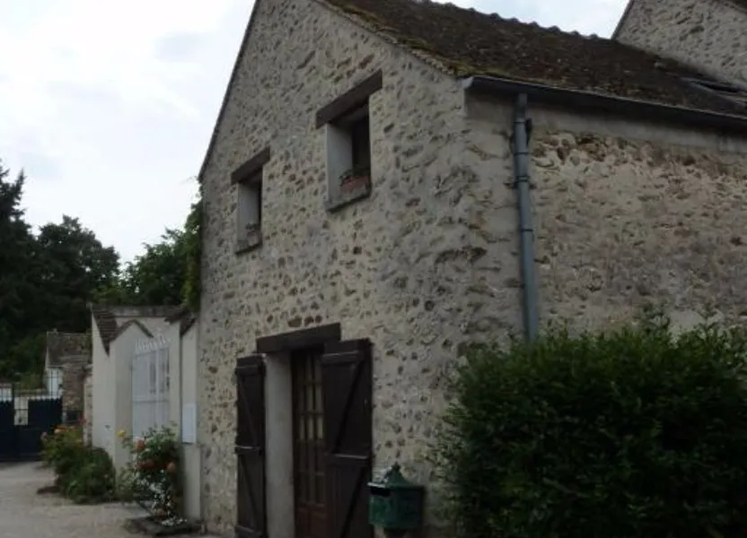 Maison Rue des Granges à Saint-Sauveur-sur-École