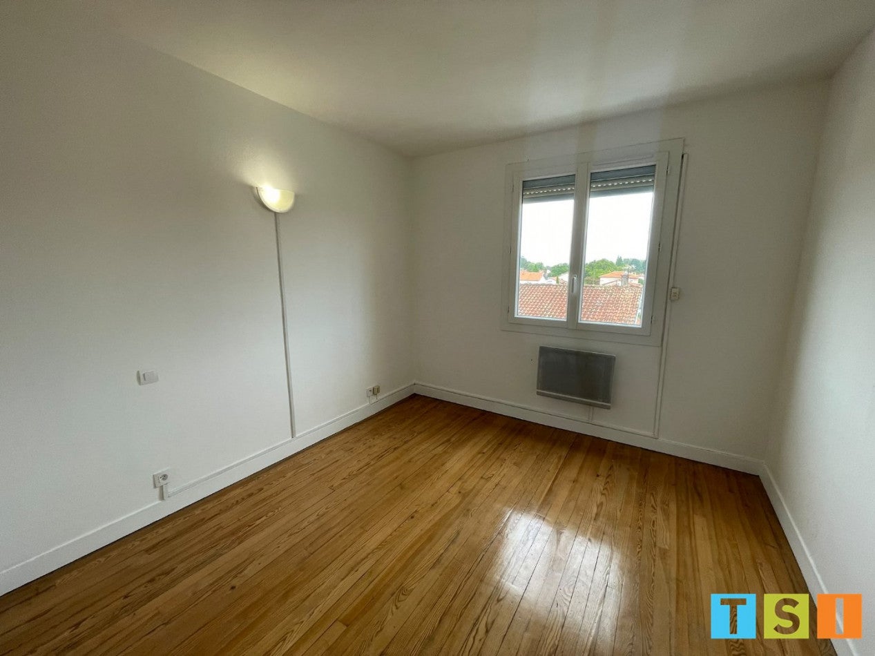 Appartement Rue des Sallières à Ausson